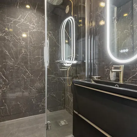 Coco Heliopolis * Agde